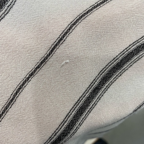 Amuse Society-Casa Blanca Top - Picture 5 of 11